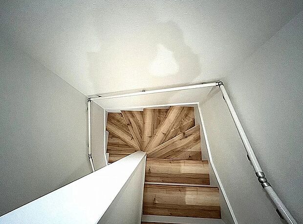 【-】手すり付き!