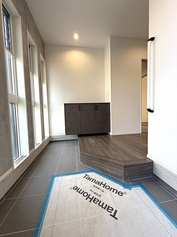 【【3号地】玄関】広々開放的な玄関!