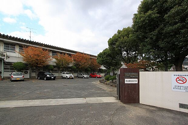 北九州市立上津役中学校(約1,840m)