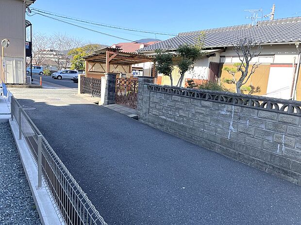 【前面道路】将来も安心の平坦地！