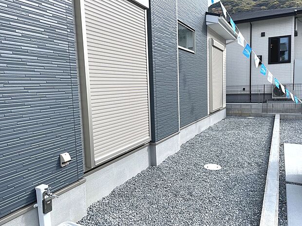 【シャッター】電動シャッター標準装備♪