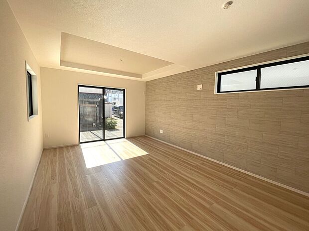 【リビング】南向きの明るいLDK！