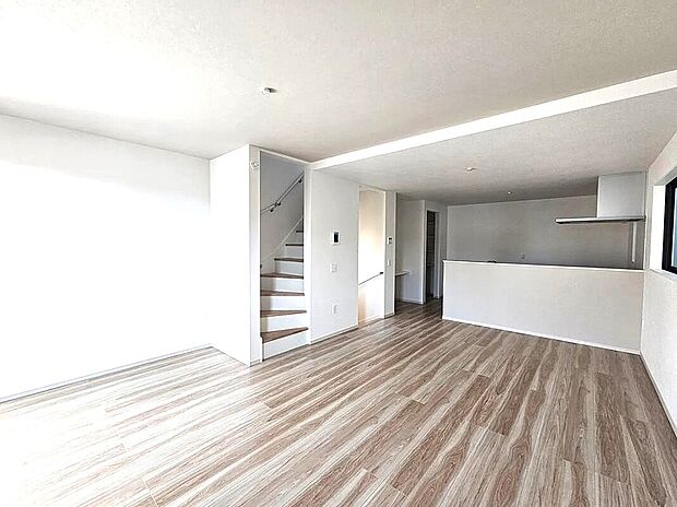 【【1号棟】リビング】LDK広々19.2帖！