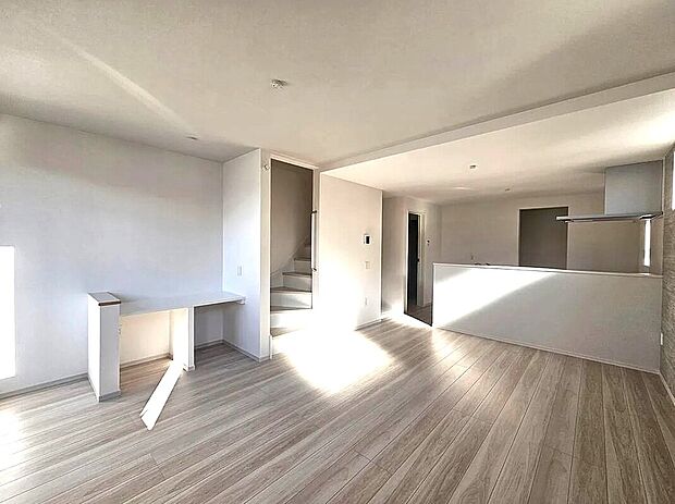 【【3号棟】リビング】LDK広々18.2帖！