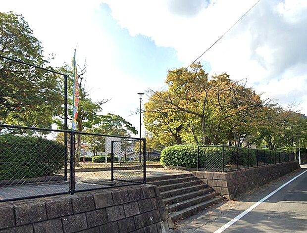 野方南公園(約180m)