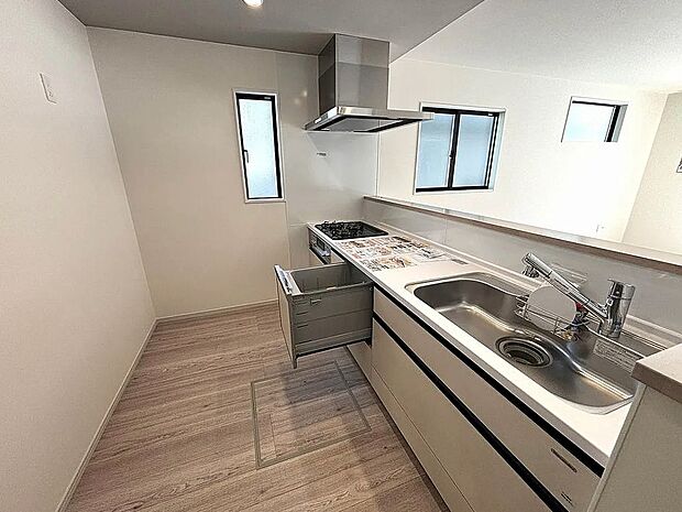 【【3号棟】キッチン】家事効率UPの強い味方、食器洗浄乾燥機付き♪