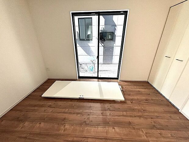 【【2号棟】1階洋室】LDK+洋室でさらに広々21.2帖！