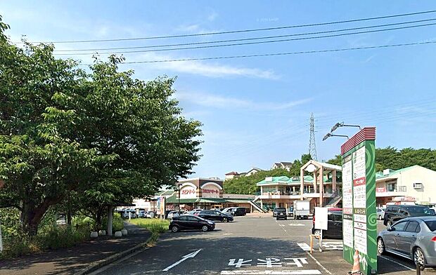 ショッピングパーク鞘ケ谷（スピナ・ナフコ等）（約781m）