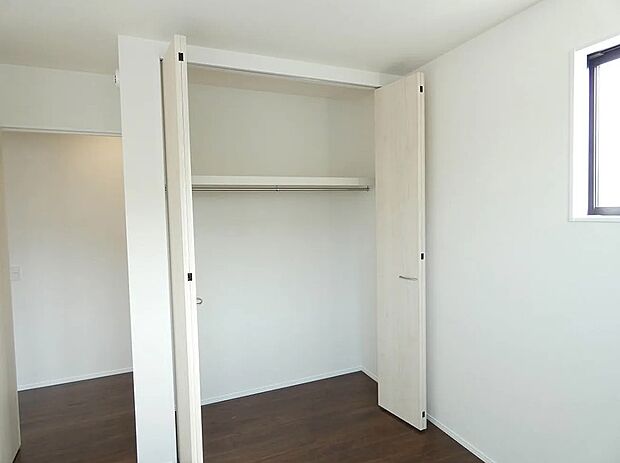 【2階洋室クローゼット】全居室収納付き!