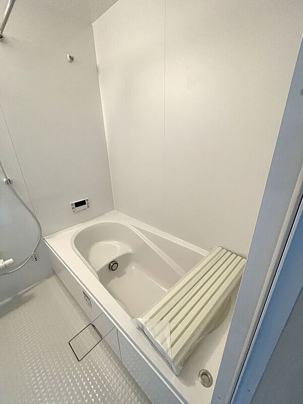 【浴室】広々お風呂でほっとひといき！