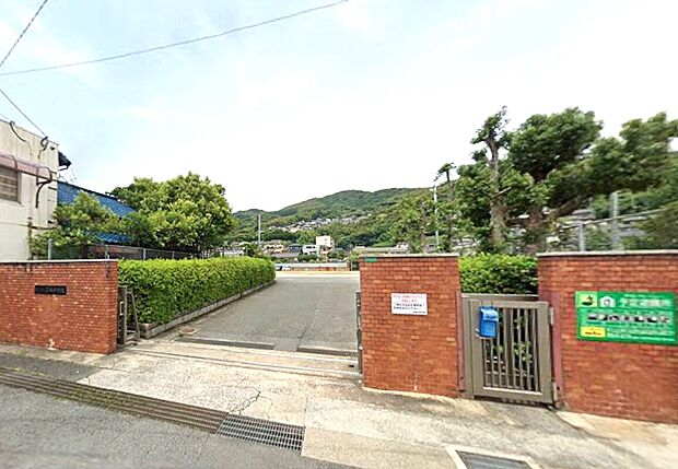 北九州市立石峯中学校（約1,202m）