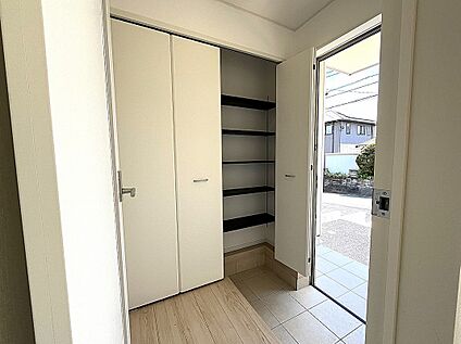 【1号棟】玄関