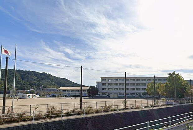 北九州市立松ケ江南小学校（約600m）