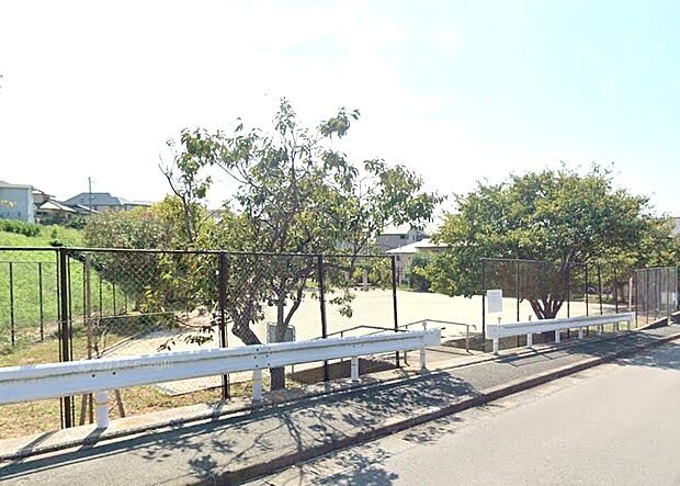 美和台新町公園（約400m）