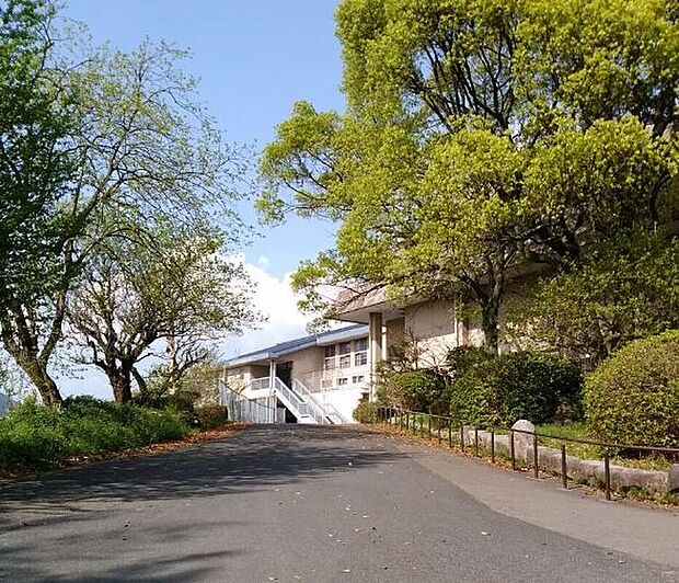 太宰府市立太宰府中学校（約900m）