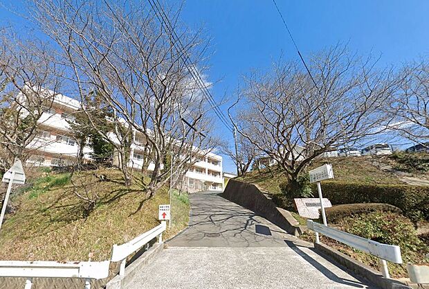 宗像市立南郷小学校(約210m)