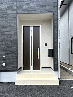 玄関ポーチ