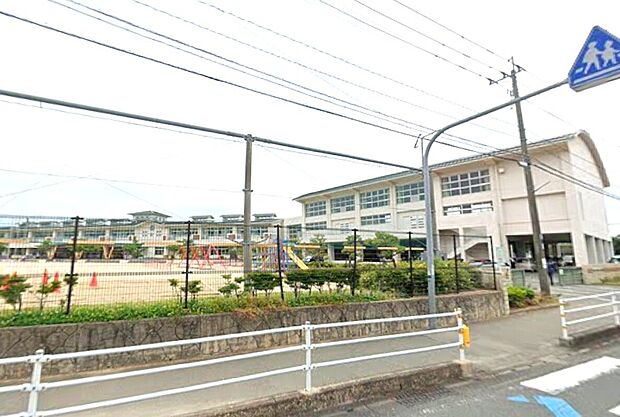基山町立基山小学校（約1,360m）
