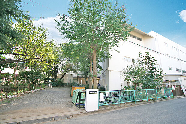 東久留米市立東中学校(約1,560m)