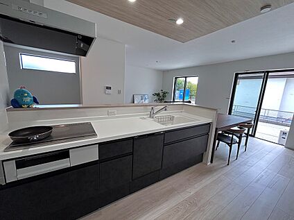 【B-10棟　キッチン】