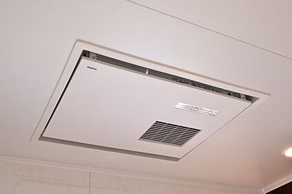 【浴室暖房乾燥機】