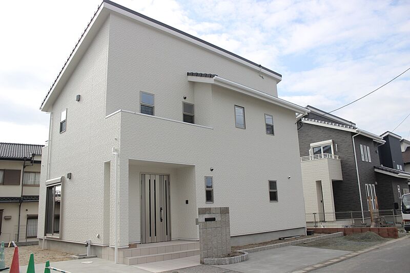 昭和建設 あすてらす南 建売住宅の一戸建て 平成30年12月 116 25m2 45号地 121 00m2 90号地 4ldk W I C 3 0万円 42号地 3 190万円 90号地 昭和建設 あすてらす南 建売住宅の一戸建て 平成30年12月 116 25m2 45号地 121 00m2 90号地 4ldk W I C 3 0万円 42号地 3 190万円 90号地