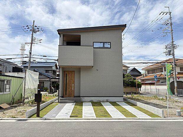 外構、オプション含む。
別途、諸費用は必要となります。