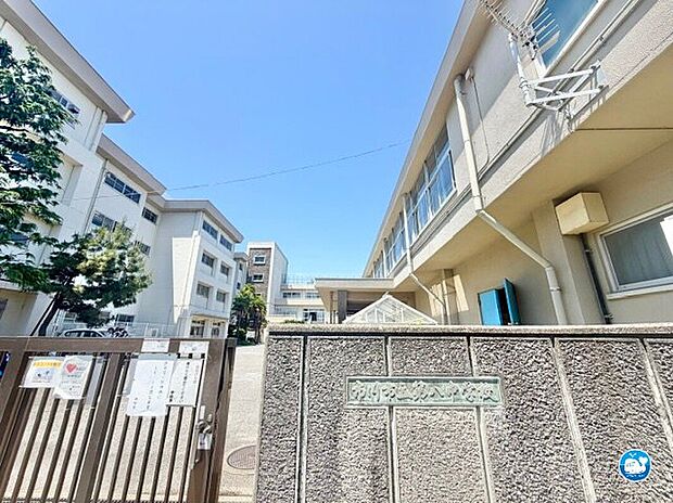 第八中学校(約795m)