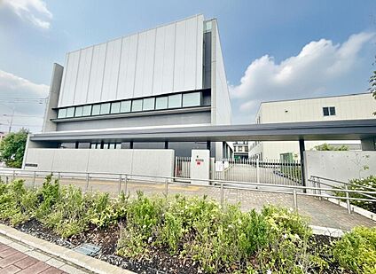 習志野市立谷津小学校 827ｍ