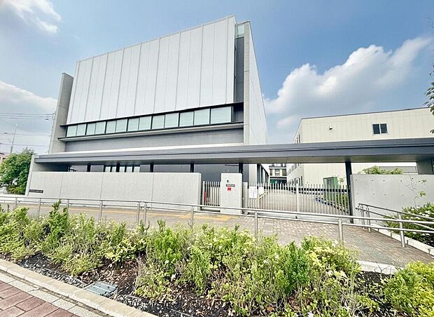 習志野市立谷津小学校(約827m)