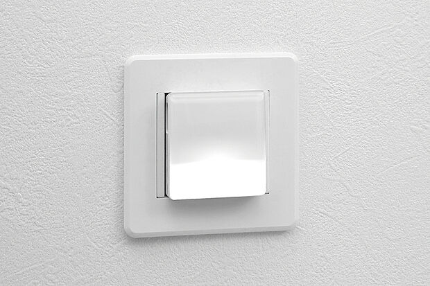 【【ナイトライト】】廊下や階段など、夜間の足元をほんのりと照らしてくれるLEDのナイトライトを設置しました。夜間の歩行も安心です。