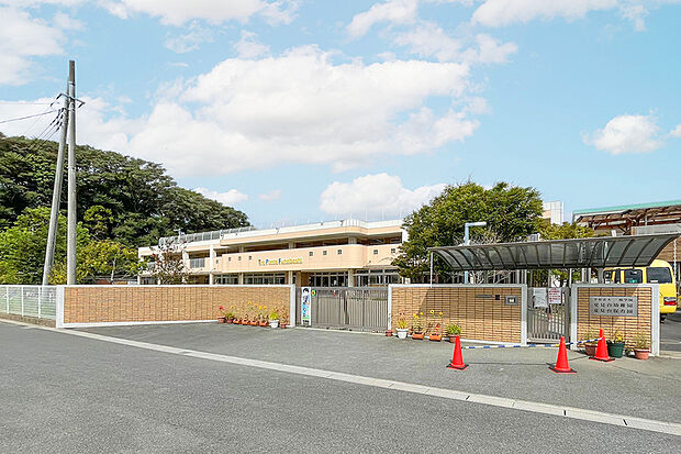 夏見台幼稚園・保育園(現地より徒歩3分)