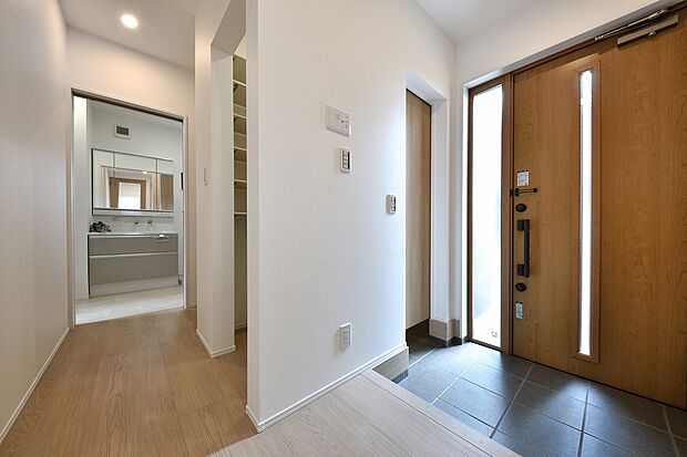 【玄関】大容量のシューズクローク(^^)/靴以外に子供の習い事用品やアウトドアグッズいれちゃいましょう