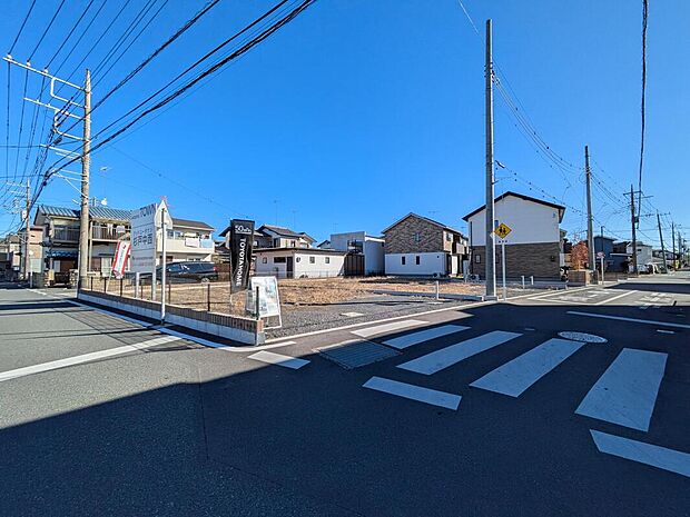 【分譲地全体写真】杉戸小学校・杉戸中学校が徒歩7分圏内。子育て世帯にも嬉しい落ち着いた住環境です。