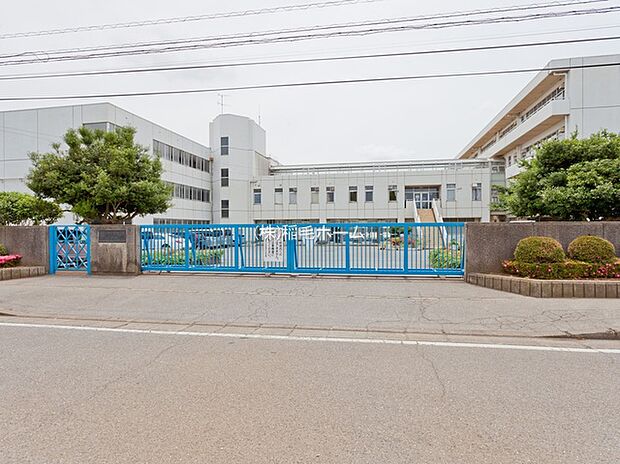 四街道北中学校(約690m)