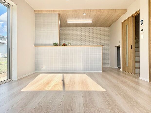 1階16帖LDK ※同仕様写真。