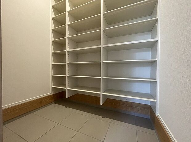 【玄関】シューズクローク