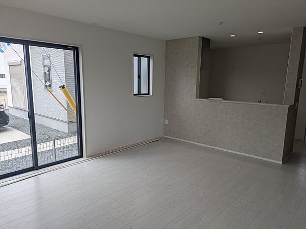 【居間・リビング】8号棟