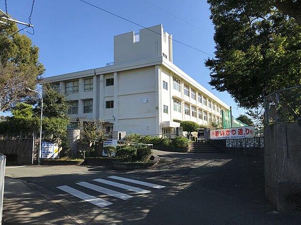 桜山中学校