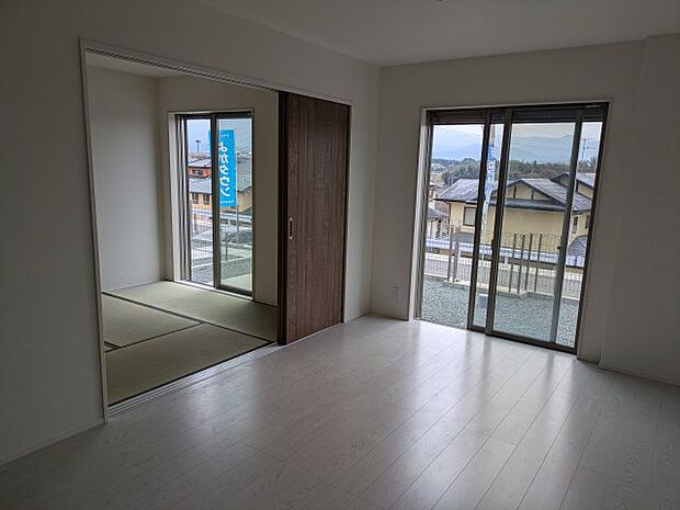 【居間・リビング】10号棟