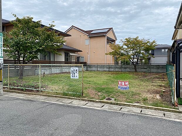 ◆現地写真◆
限定1区画の条件付き宅地。約60坪のゆったりした敷地で、都市機能と自然の調和を叶えた暮らしが実現できます。