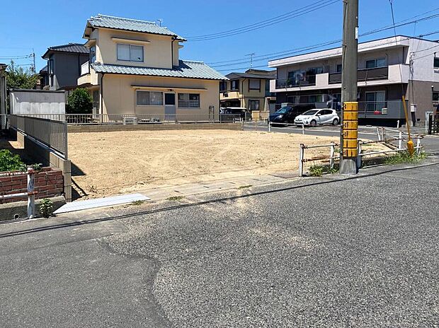 ◆現地土地写真◆
価格：1454万円
敷地面積：171.87m2（51.99坪）