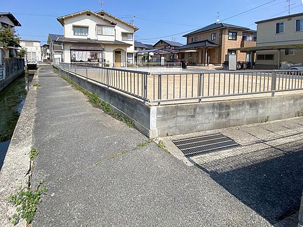 【◆現地写真◆】西側:市道 山崎43号線 0.9m