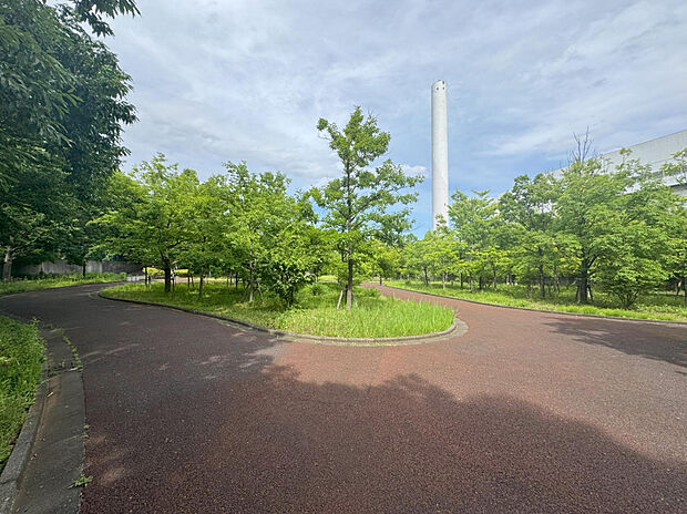 緑地公園（約330m）