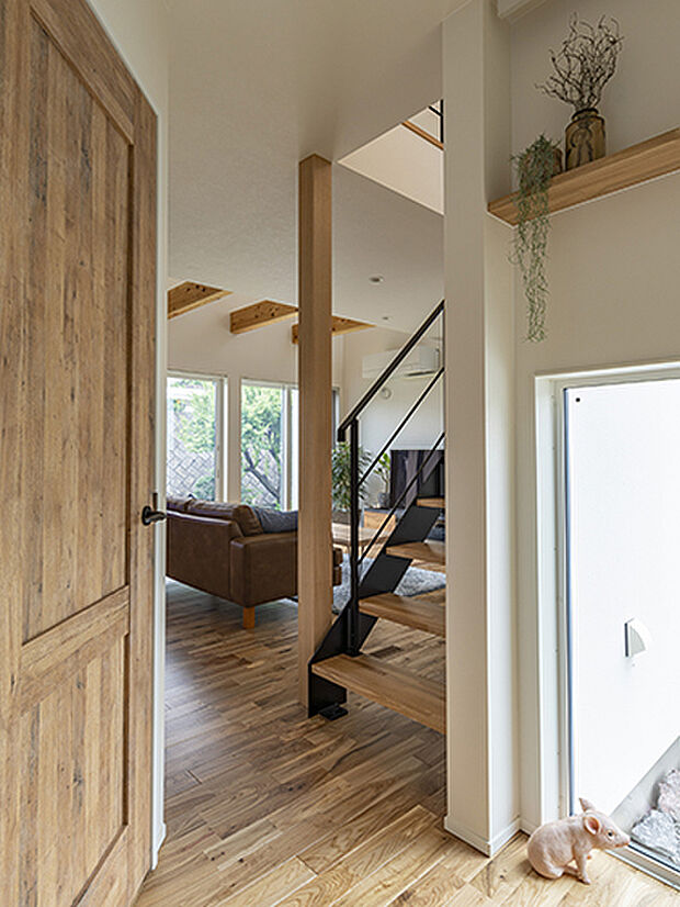 【【プラン例】】デザインだけでなく、耐震性や機密性や断熱性といった目に見えない性能も大事に。プロのアトリエ建築家がご家族の希望と想いを、理想の住まいへとカタチにします。