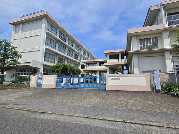 平塚市立勝原小学校（約450m）