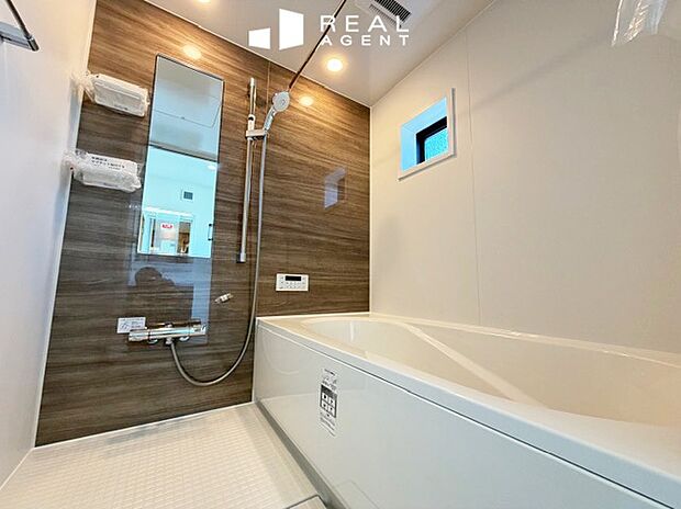 一日の終わりに憩いのバスタイム。時を忘れる程、のんびりくつろげる上質な時間を。