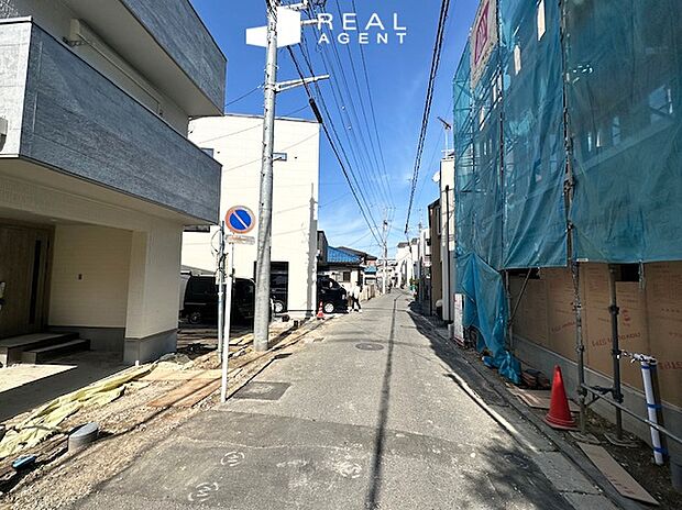 【現地前面道路】現地までのアプローチをしっかりとご説明させて頂きます。
お車と徒歩のアプローチをご一緒しますので、なんなりとご質問下さい♪