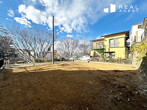 【現地撮影】敷地条件を活かした、住む人の暮らしを考えた参考プランもご用意。当日のご連絡でもショールームがご見学頂けますので、お気軽にお問い合わせください。