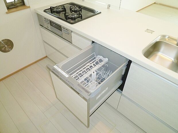 【同仕様施工例】生活を豊かにする充実の設備・仕様。心落ち着くカラーの内装。
ショールームにて、実際の仕様をご確認頂けます。お気軽にお問い合わせください。